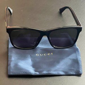 Unisex Gucci Sunglasses GG0746SA, Black, Like new!